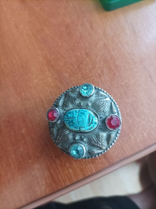 Срібло се по 50 грн за грам