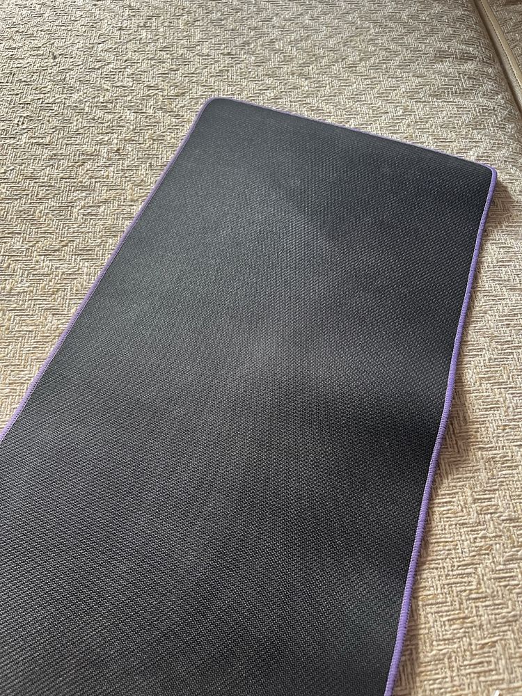 Миша ігрова та килимок поверхня Logitech Lilac фіолетова