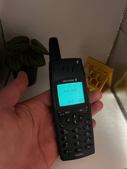 Telefon Ericsson R320s