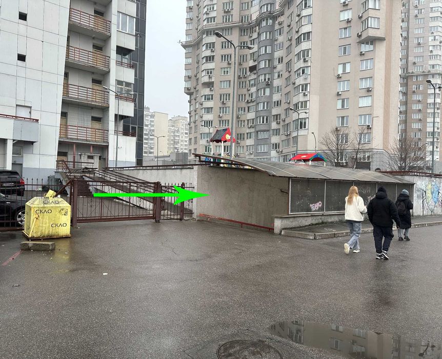 Продам ВЕЛИКИЙ паркінг (43 м) / гараж. Срібнокільська, 3б