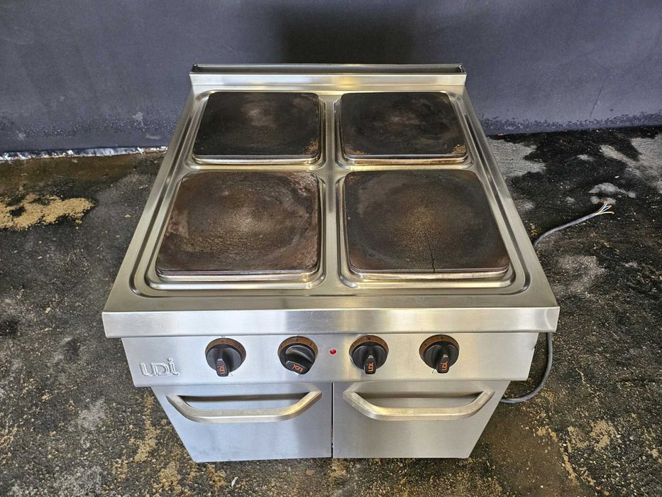 Fogão elétrico com 4 placas