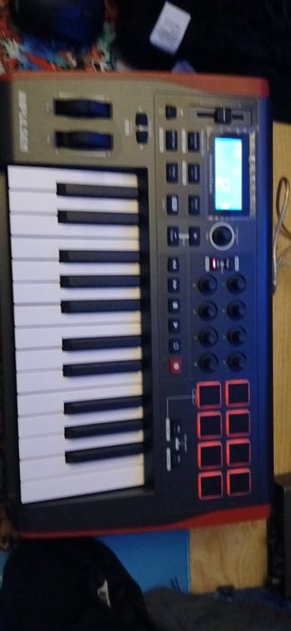 Novation Impulse 25