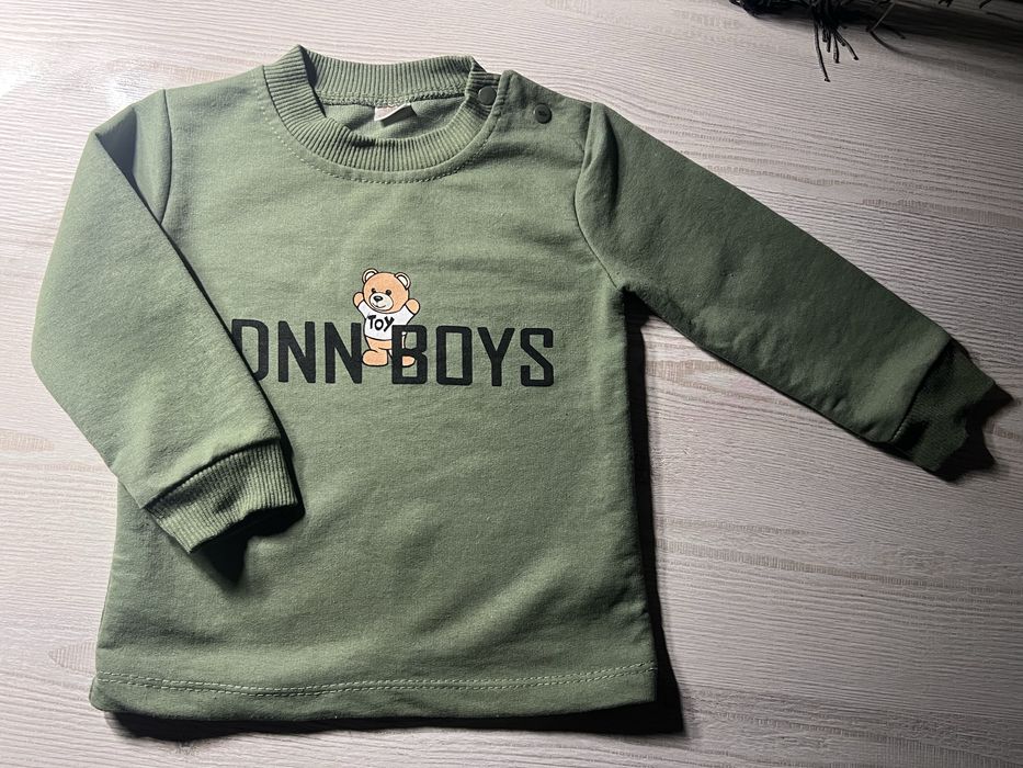 Продам костюм на хлопчика 9-12м