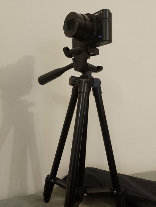 Штатив. Тринога телескопічна
