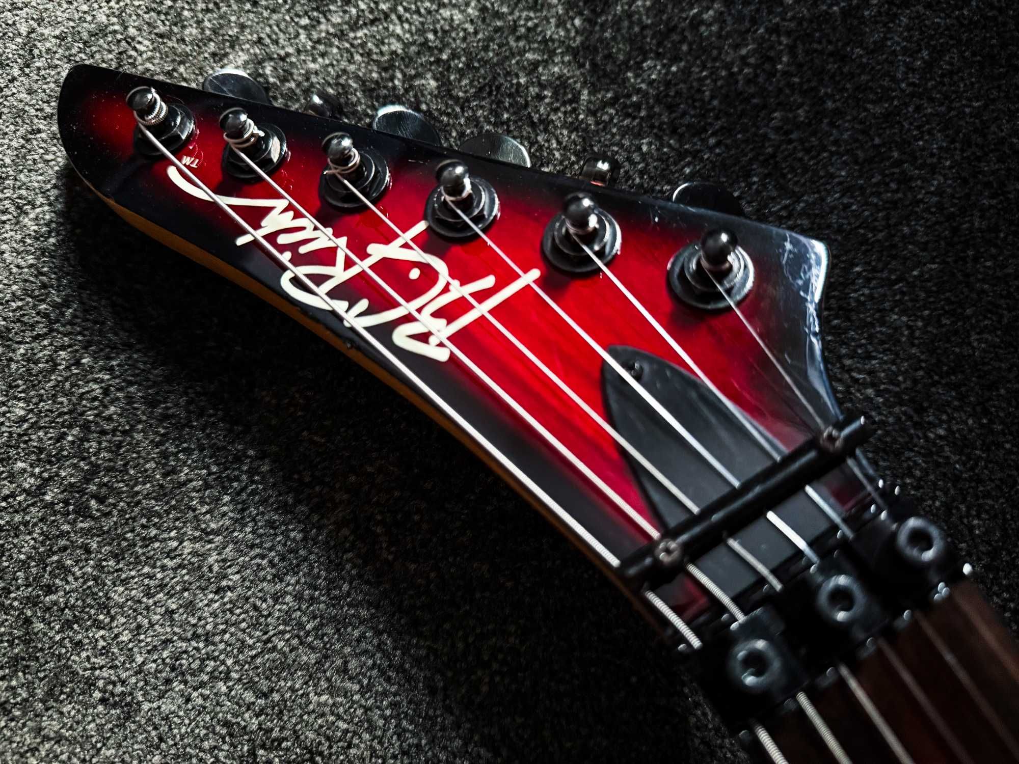 B.C. Rich BCV-920JE Flying V Red Black Burst