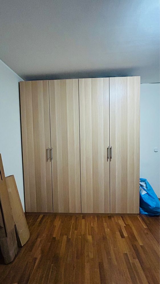Roupeiro 4 portas IKEA