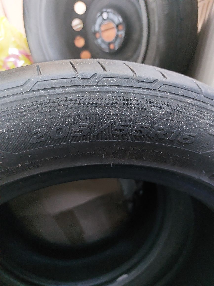 Продам 2 колеса резины HANKOOK 205/55 R16