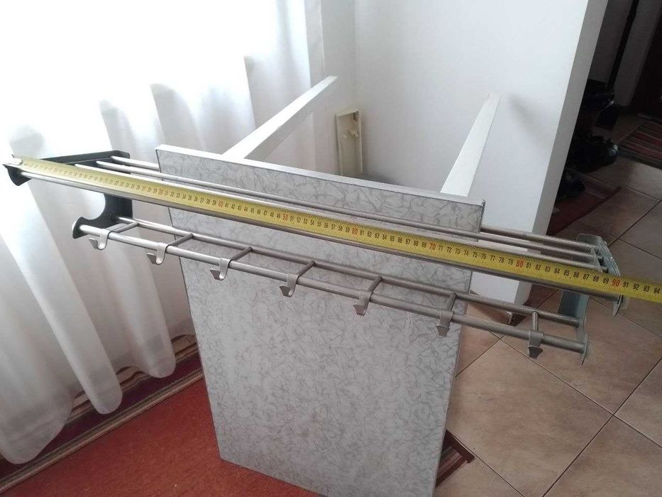 Вішалка для одягу сталева