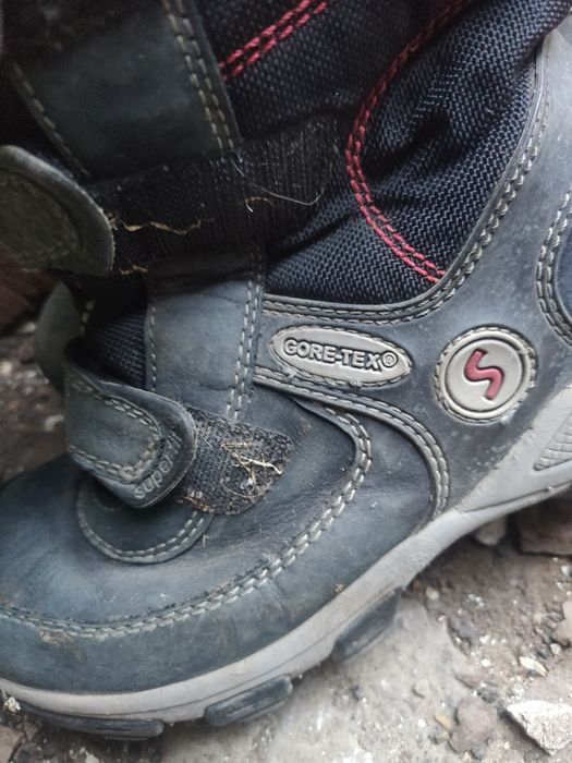 Віддам. Сапоги gore tex 33