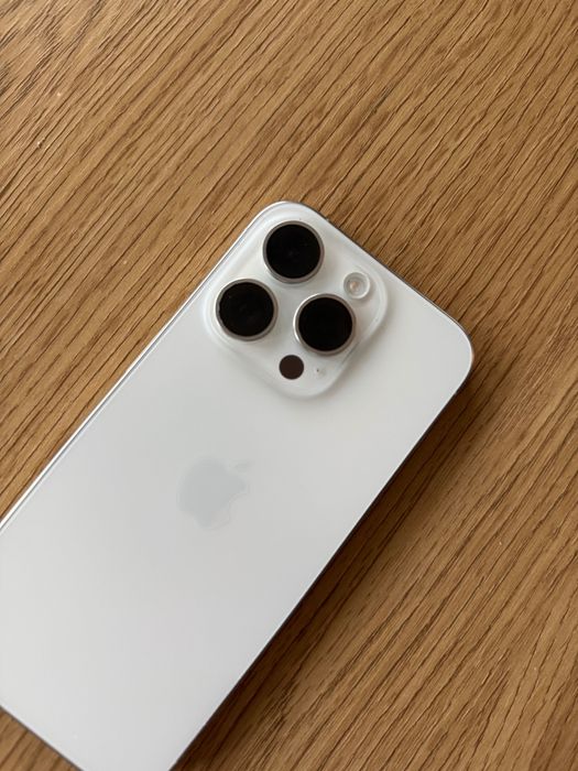 iPhone 15 pro stan idealny