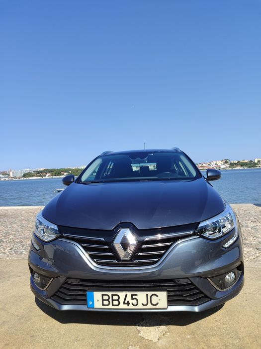 Renault Megane sport tourer 1.5 dci blue intense