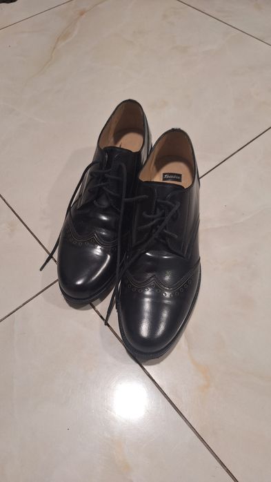Чоловічі туфлі Bata