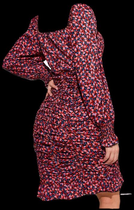 Sukienka drapowana kwiaty