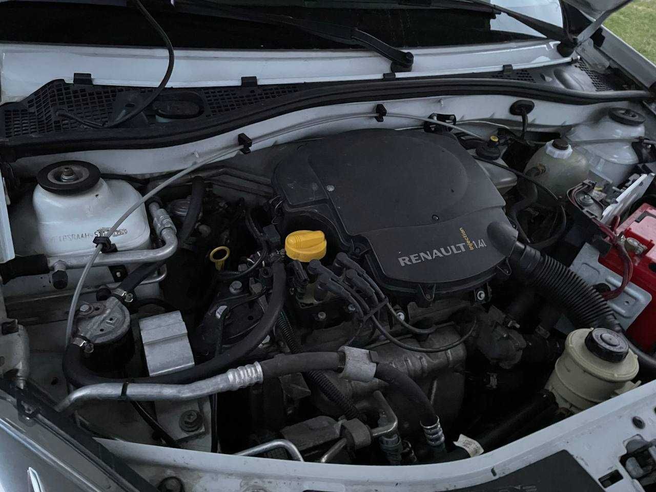 Renault Sandero 2011