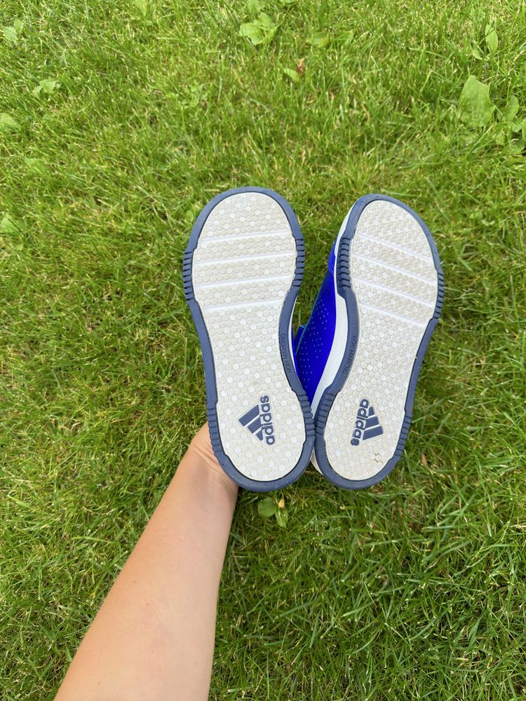 Продам кросовкі Adidas оригінал 33р.