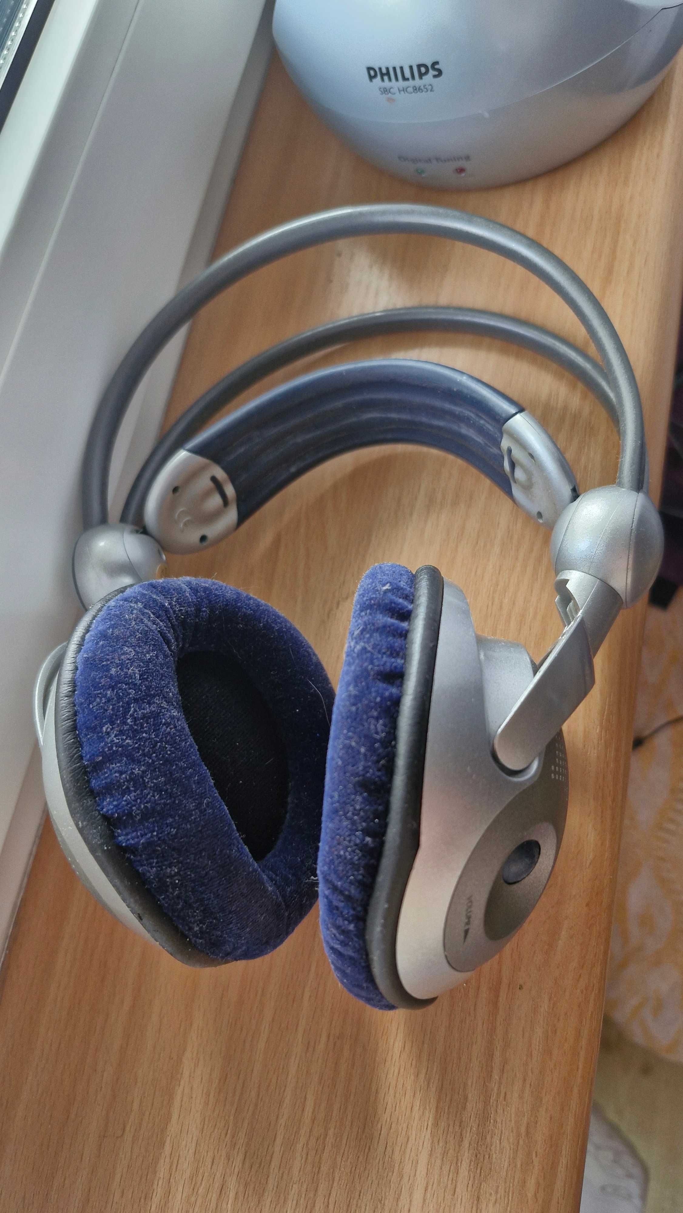 Bezprzewodowe słuchawki Philips ze stacją,  model  SBC HC 8652/8655