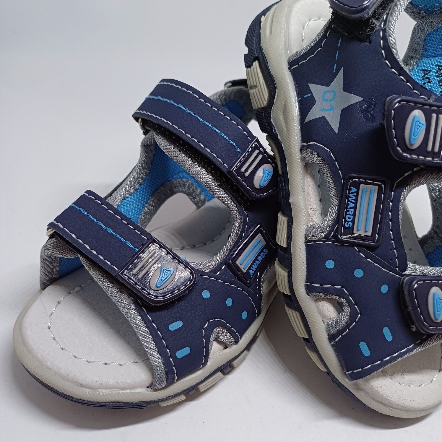 Nowe sandały roz 30 wkładka skórzana profilowana dł 19 cm