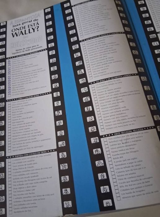 Livro "Onde está o Wally?"