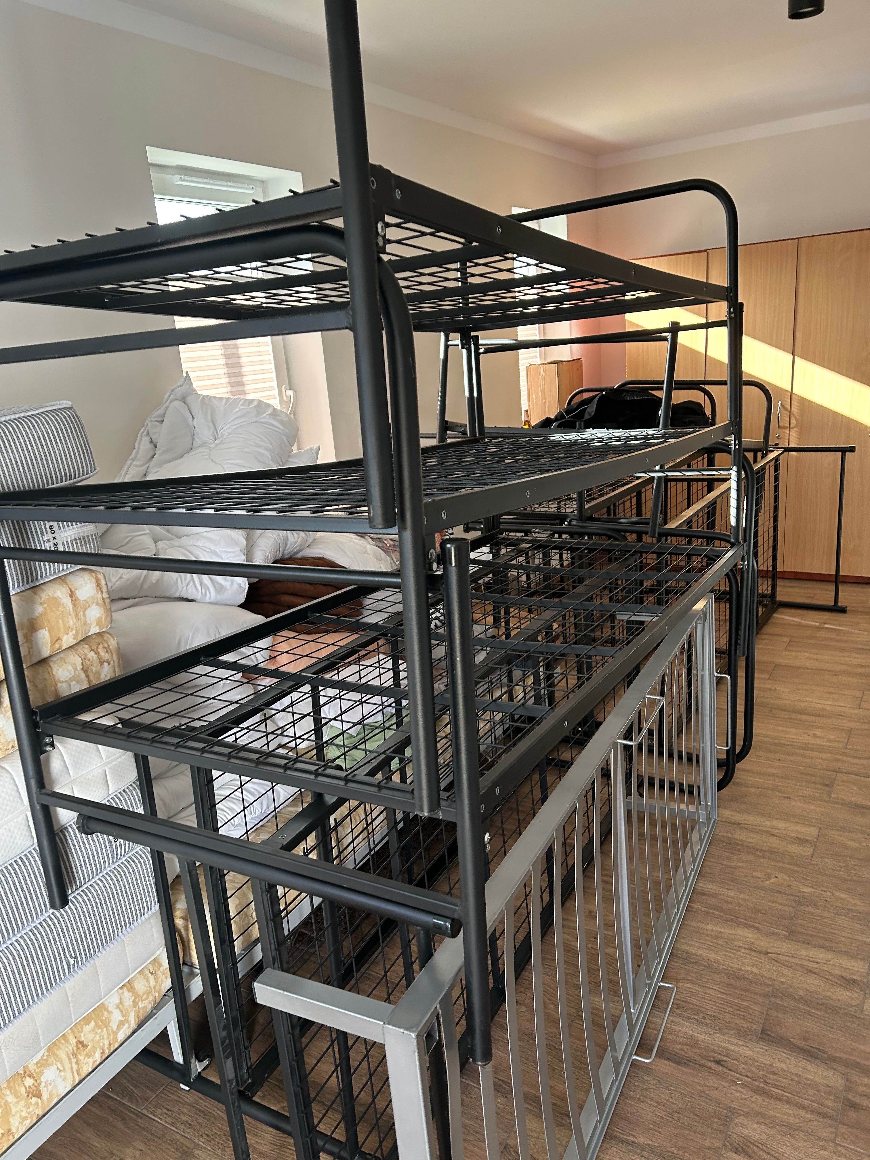 Meble, wyposażenie do hostelu, pensjonatu