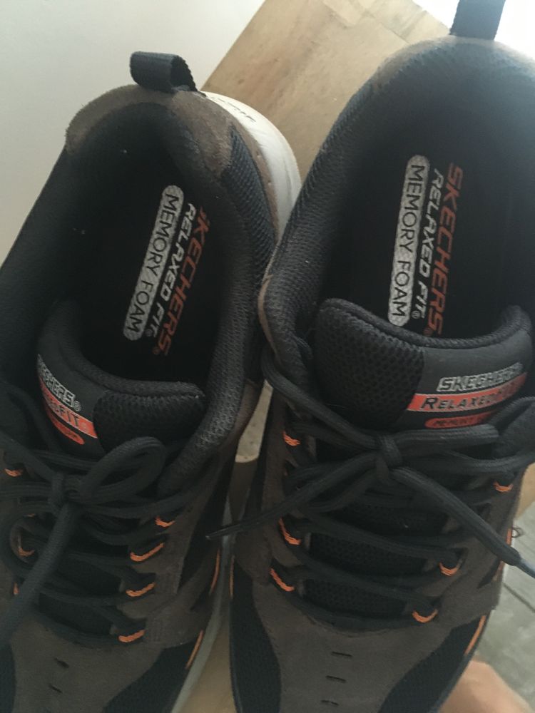 Ténis montanha Skechers Relaced Fit