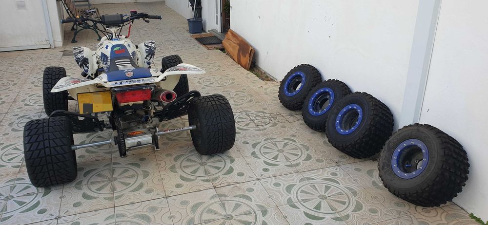 Moto 4 LTZ 400 matriculada ano 2006