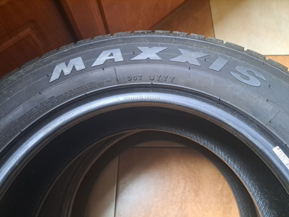 Opony  zimowe  MAXXIS  205/65R15C