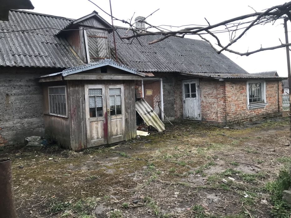 Продам Будинок  на 40 сот.землі !