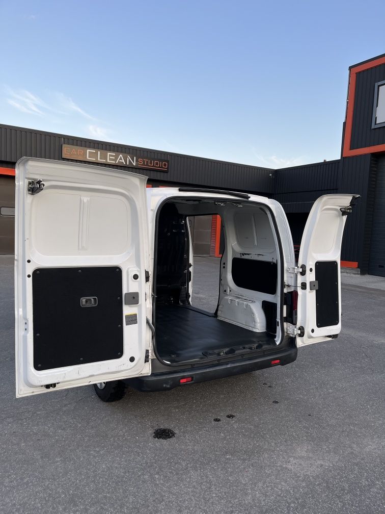 Обмін Nissan nv 200 з Німеччини