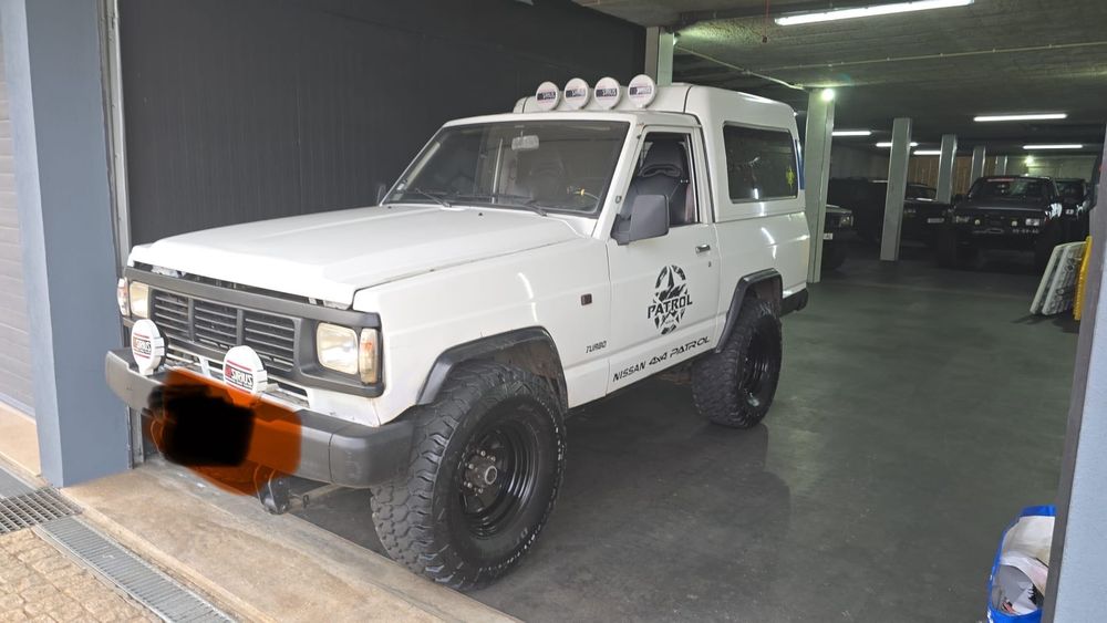 Jipe patrol bem equipado com tudo averbado