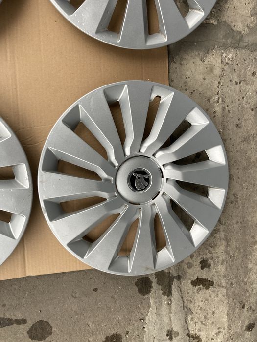 Продам колпаки шкода r15 комплект