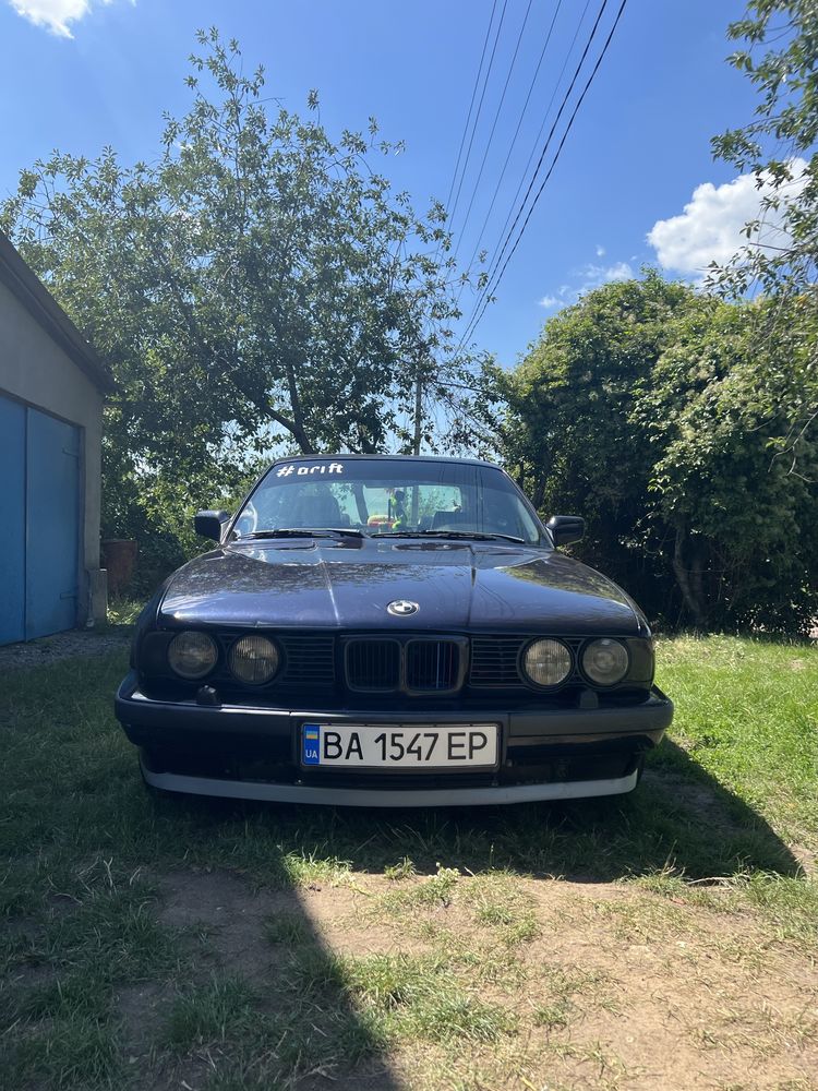 Продам БМВ е34 м20б25
