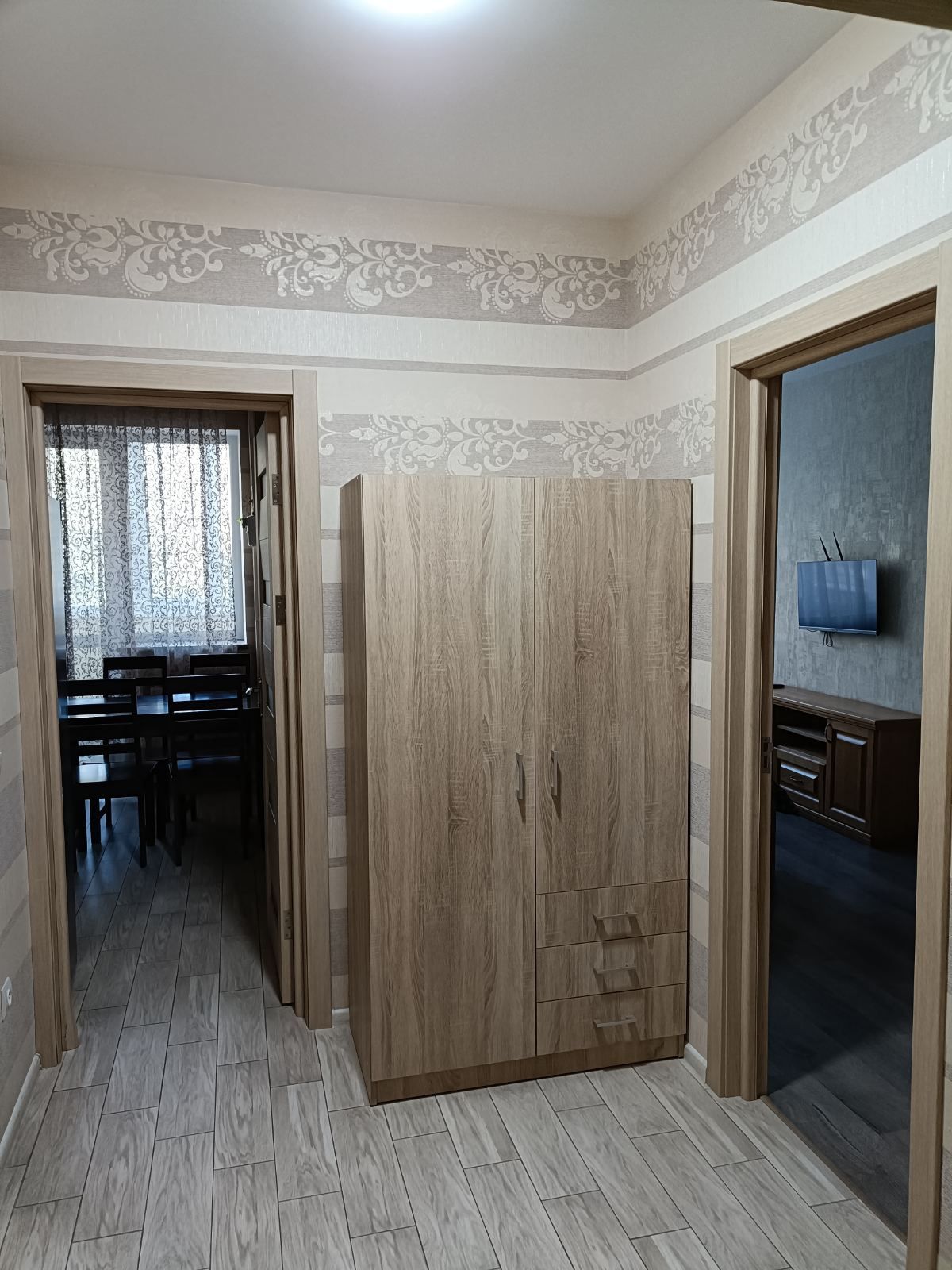 Продам новобудову по вулиці Мельника 30