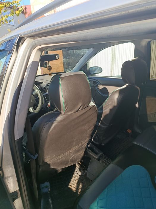 Форд фокус 1  покоління