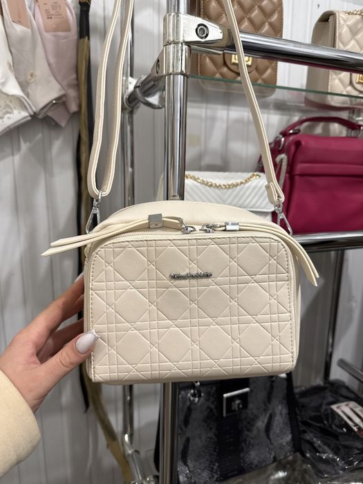 Бежева якісна сумочка, шкіряна сумка кросбоді з екошкіри