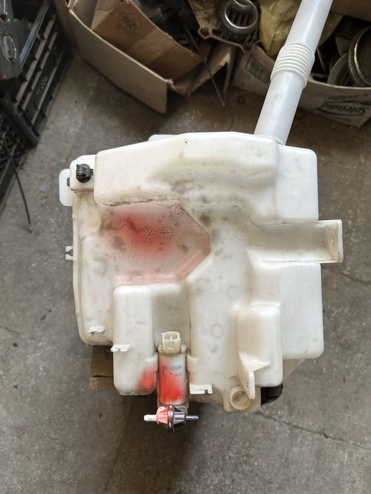 Бачок омивача омывателя моторчик Mitsubishi ASX 08-17 Авторозборка