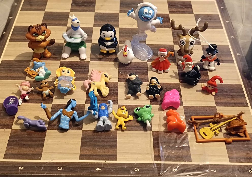 25 figuras bonecos desenhos animados