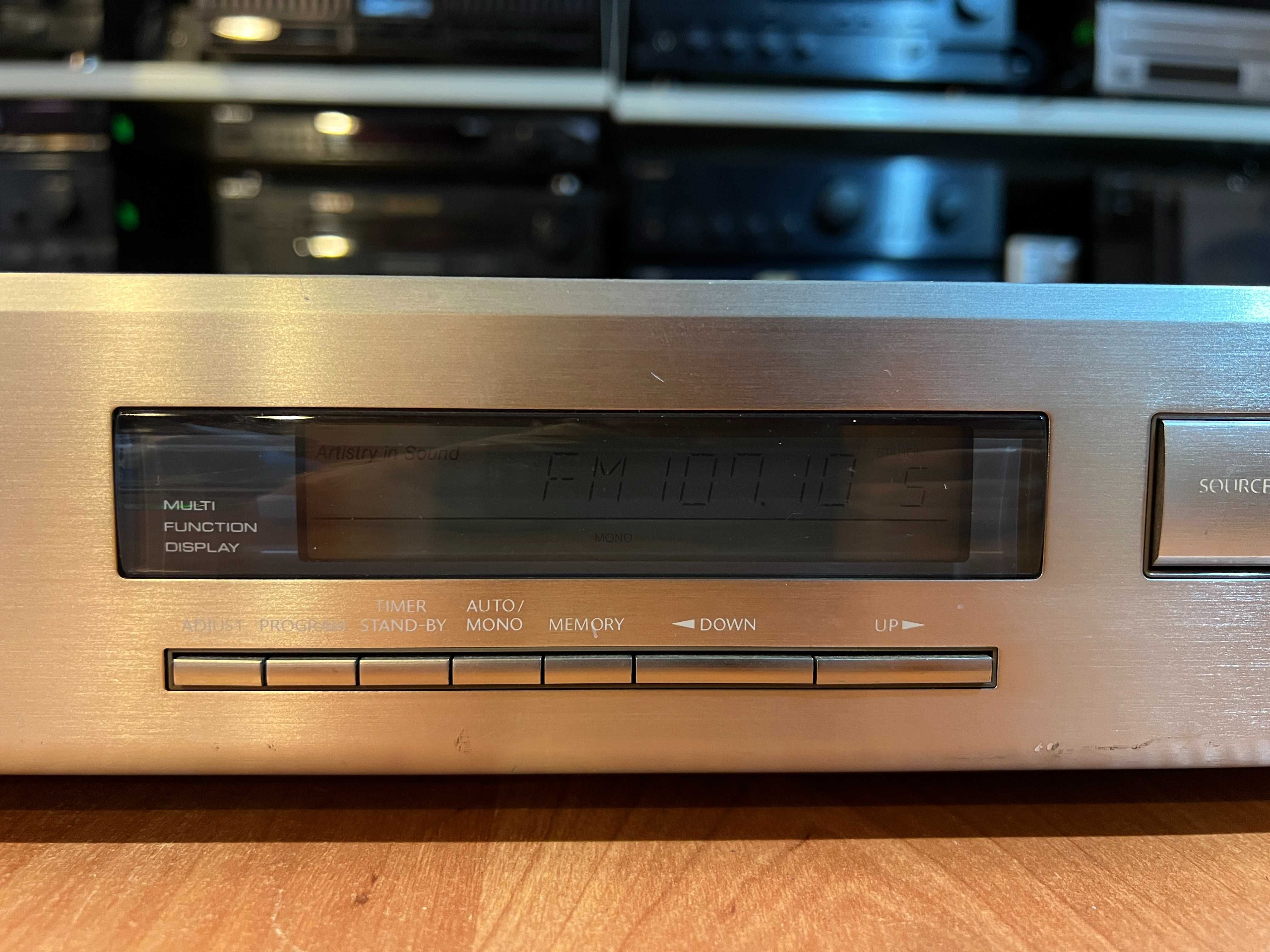 Amplituner/Wzmacniacz Onkyo R-100 Audio Room