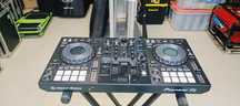 Controlador Pioneer DDJ-800 impecável