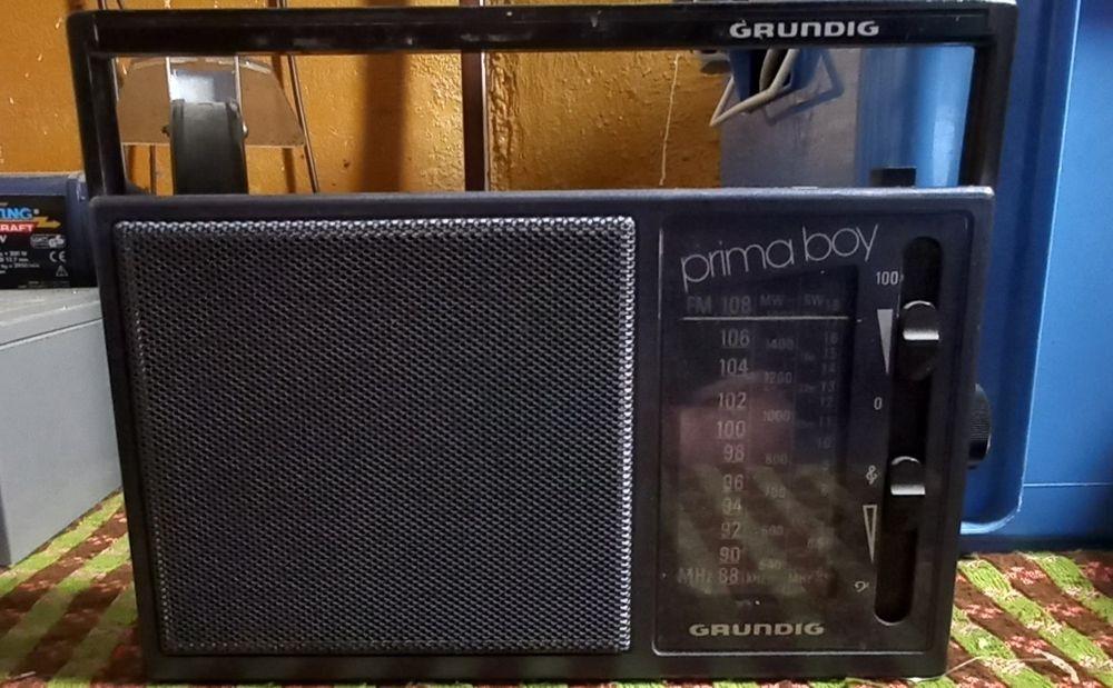 Radio  grundig na działke