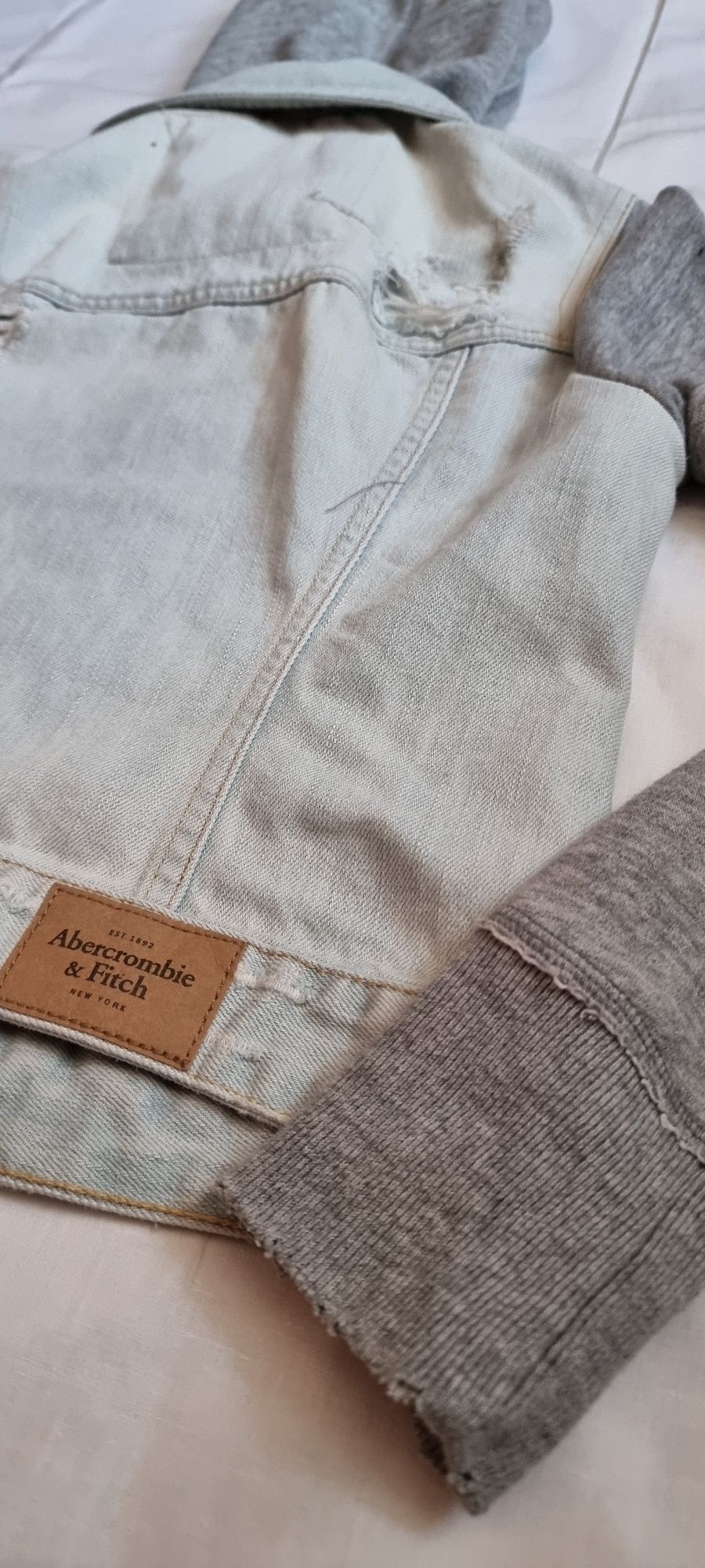 Kurtka firmy Abercrombie &Fitch rozm. S
