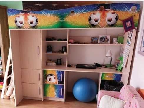 Łóżko młodzieżowe piętrowe z biurkiem, zadbane!