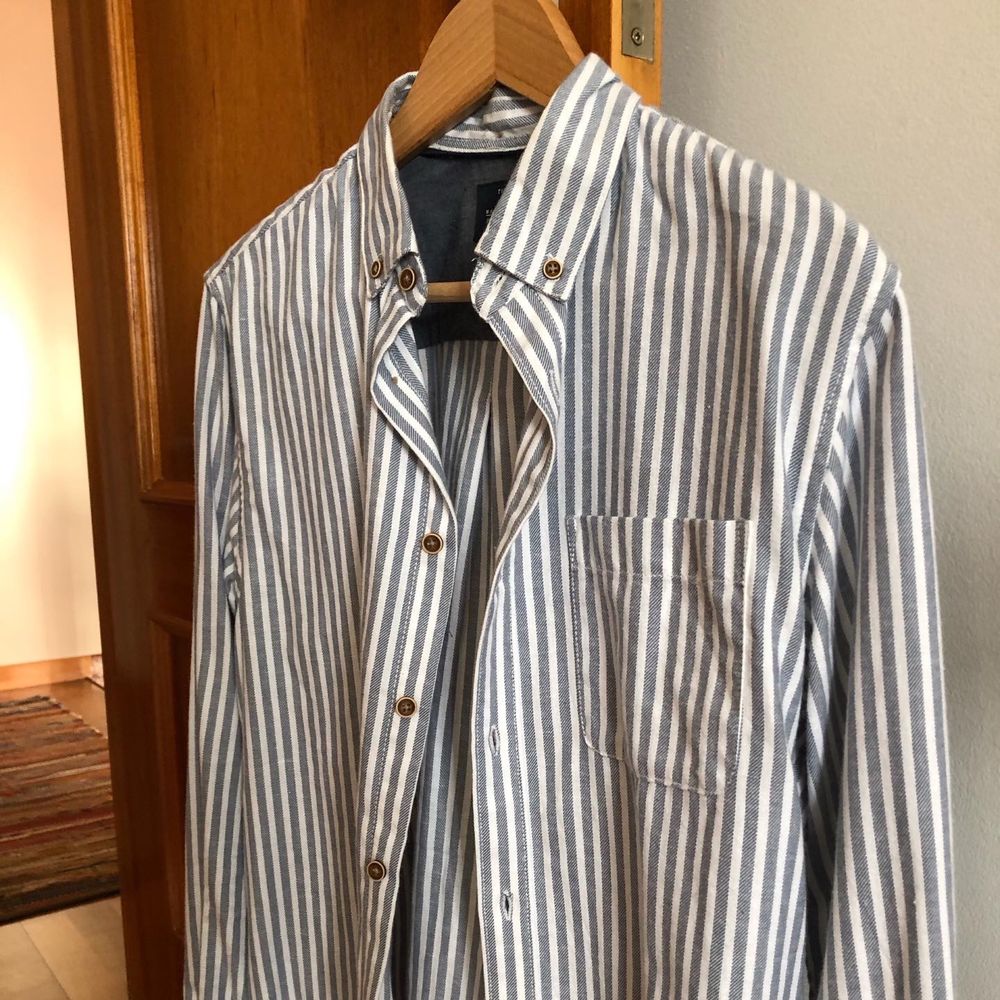 Camisas Mango / Zara / Pull and bear