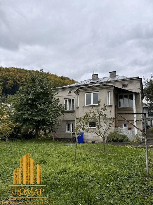 Продаж будинку м. Винники вул Львівська біля озера