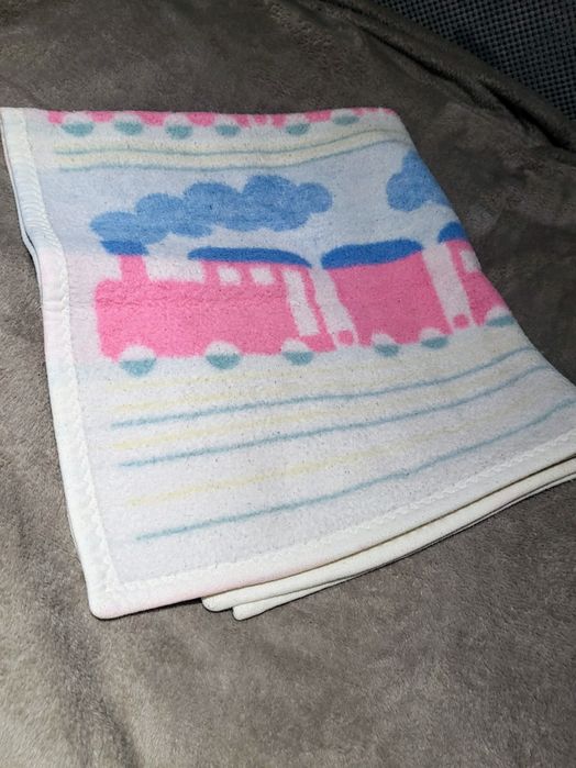 Kocyk dzięcięcy Vintage PRL  ciepły i grubszynadruk pociągi