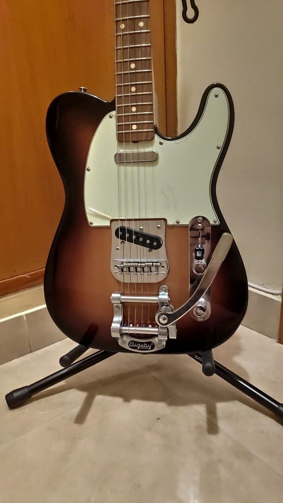 Vendo Fender Telecaster C/ Bigsby