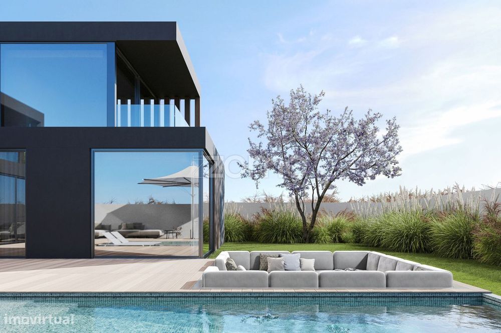 Moradia T4 - 4 frentes - piscina- vista mar-Praia da Memória