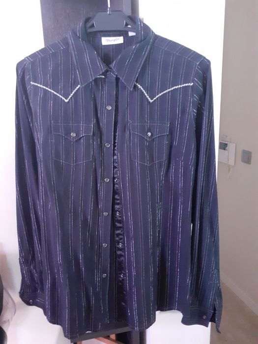 Camisa Wrangler preta-briliante