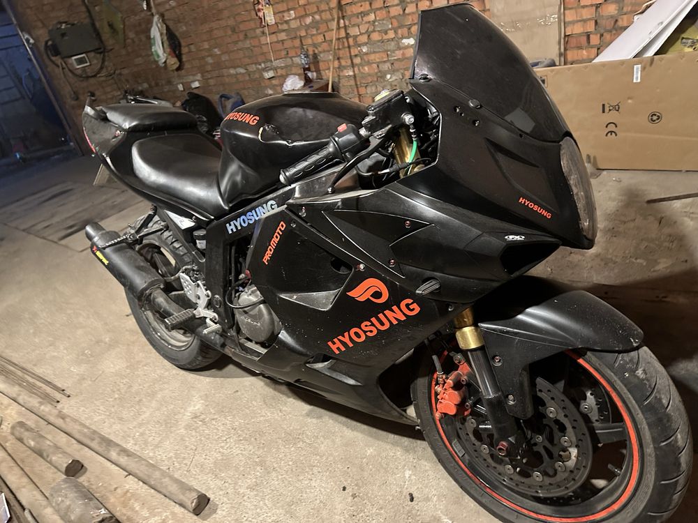 Hyosung gt250r 2008 рік