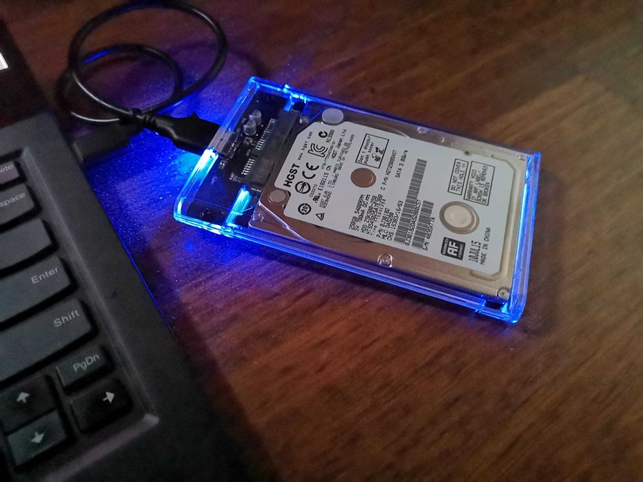 Przenośny dysk HDD 250GB z przezroczystą świecącą na NIEBIESKO obudową