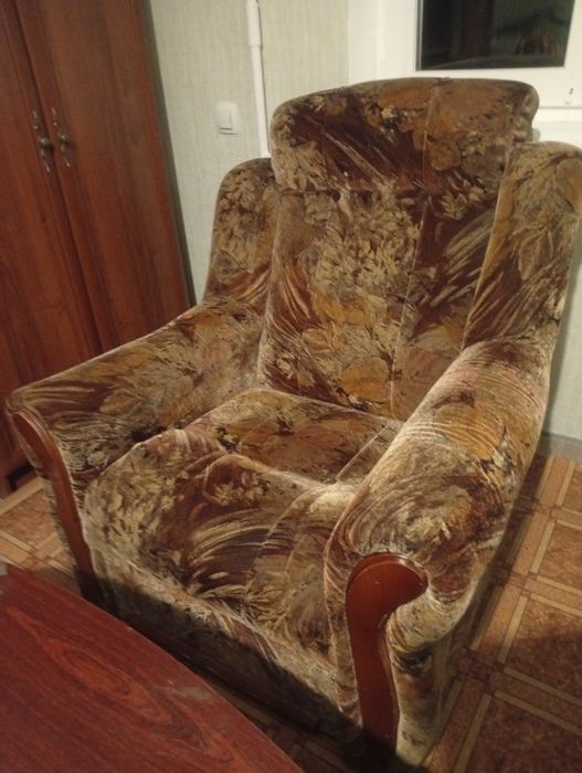 Продается мягкое кресло